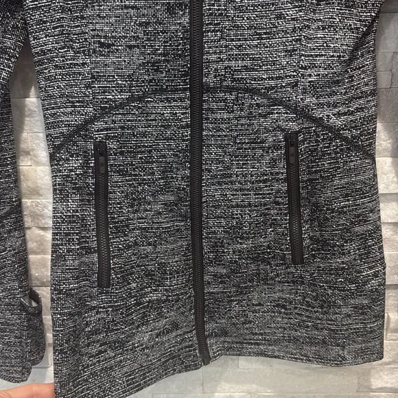 Lululemon Women's zipper jacket - Picture 3 of 10